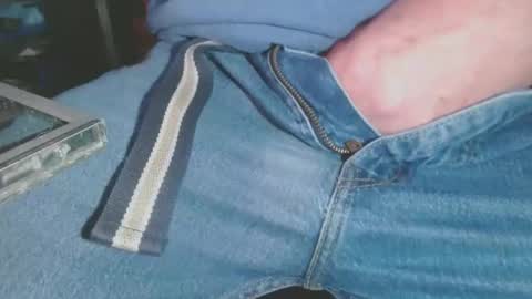 joncpics online show from 12-18-25, 09:21