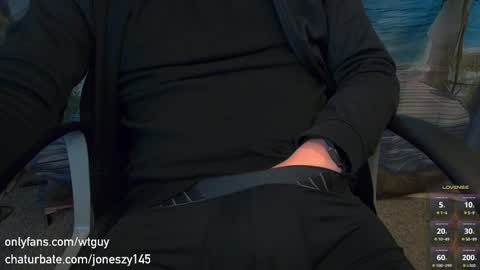 Snapshot of joneszy145 chatting on 05-08-26, 03:56 WhteGuy online show from 05-08-26, 03:56
