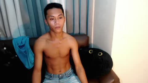 Snapshot of jonil_shyguy chatting on 06-23-26, 06:00 jonil_shyguy online show from 06-23-26, 06:00
