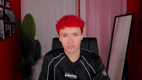 Snapshot of jonny_dark chatting on 11-14-25, 05:06 Jonny online show from 11-14-25, 05:06