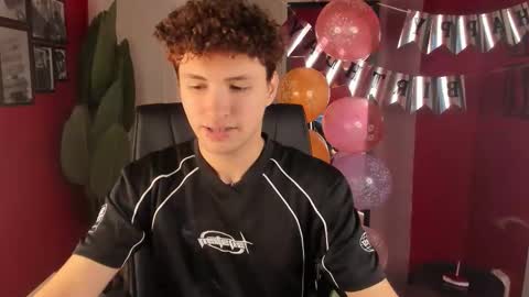 Snapshot of jonny_dark chatting on 11-29-25, 12:41 Jonny online show from 11-29-25, 12:41