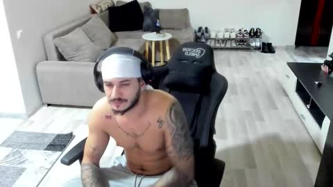 jonnyporn1 online show from 01-12-26, 08:03