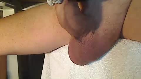 Snapshot of jonr2100 chatting on 12-01-25, 08:03 Jon online show from 12-01-25, 08:03