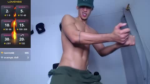 Snapshot of jonryder_ chatting on 03-08-25, 08:11 Ryder Jon online show from 03-08-25, 08:11