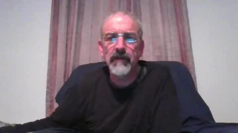 Snapshot of jony_five chatting on 12-07-24, 11:23 Jon online show from 12-07-24, 11:23