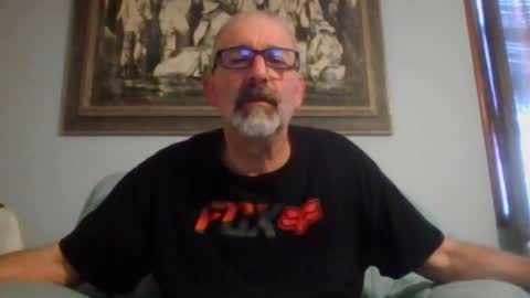Snapshot of jony_five chatting on 05-03-26, 12:44 Jon online show from 05-03-26, 12:44