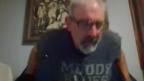 Snapshot of jony_five chatting on 05-14-26, 12:39 Jon online show from 05-14-26, 12:39