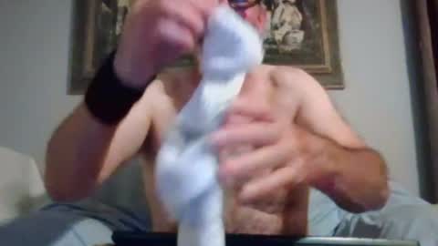 Snapshot of jony_five chatting on 06-11-26, 01:05 Jon online show from 06-11-26, 01:05