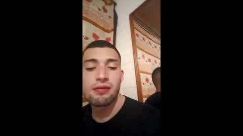 Snapshot of jonygonzalez117 chatting on 12-17-25, 07:36 jonygonzalez117 online show from 12-17-25, 07:36