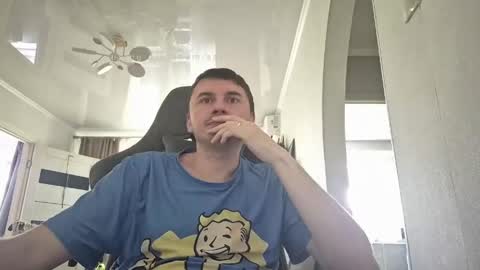 I  U online show from 04-29-26, 07:45