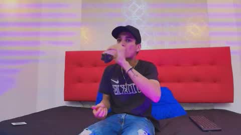 Snapshot of jordanandandrew chatting on 11-30-25, 09:30 jordanandandrew online show from 11-30-25, 09:30