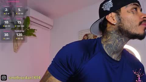 Snapshot of jordansmiith_ chatting on 10-26-25, 02:56 Jordan Smith online show from 10-26-25, 02:56