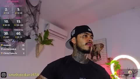 Snapshot of jordansmiith_ chatting on 10-27-25, 10:25 Jordan Smith online show from 10-27-25, 10:25