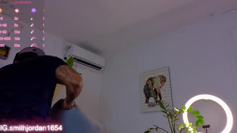 Snapshot of jordansmiith_ chatting on 11-25-25, 08:20 Jordan Smith online show from 11-25-25, 08:20