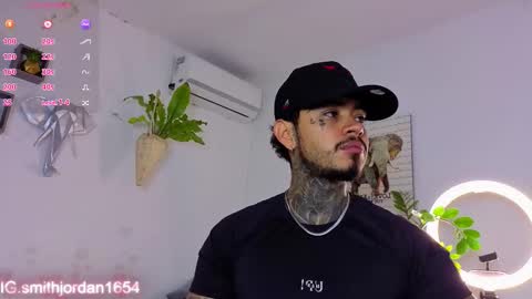 Snapshot of jordansmiith_ chatting on 11-29-25, 09:29 Jordan Smith online show from 11-29-25, 09:29