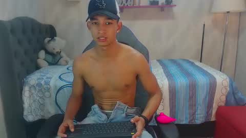 jose_sexycumm online show from 01-19-25, 07:58