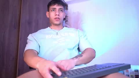 Josep online show from 12-21-25, 07:32