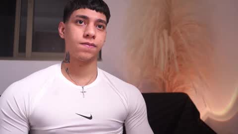 Josep online show from 03-10-26, 01:32