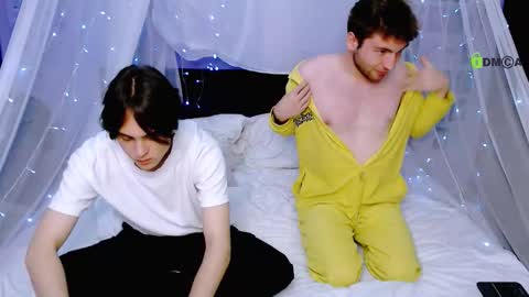 Snapshot of joseph_bear_ chatting on 09-17-25, 01:02 joseph_bear_ online show from 09-17-25, 01:02