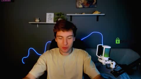 Snapshot of joseph_bear_ chatting on 10-13-25, 08:09 joseph_bear_ online show from 10-13-25, 08:09