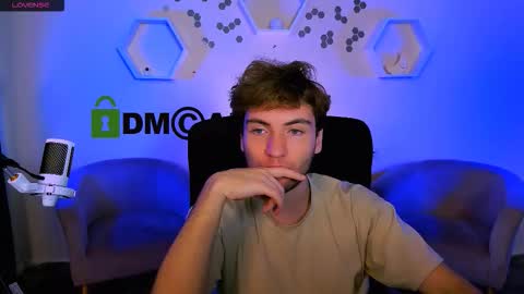 Snapshot of joseph_bear_ chatting on 11-23-25, 08:52 joseph_bear_ online show from 11-23-25, 08:52