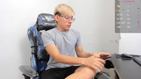 Snapshot of joseph_brown_ chatting on 12-26-24, 12:59 JOSEPH BROWN online show from 12-26-24, 12:59