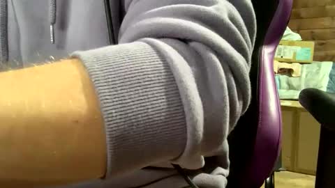 Snapshot of josephc1125 chatting on 10-11-25, 07:40 josephc1125 online show from 10-11-25, 07:40