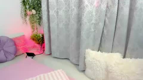 Josephine online show from 07-19-26, 02:10
