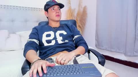 Snapshot of josh_falcon22 chatting on 05-21-26, 04:19 JOSH online show from 05-21-26, 04:19