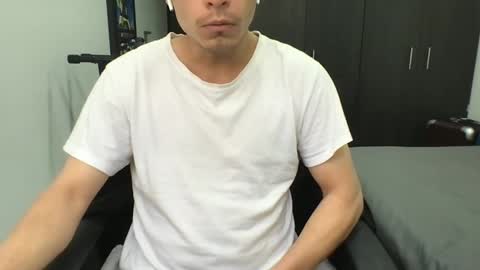 Snapshot of josheli chatting on 02-26-25, 05:07 Nicolas online show from 02-26-25, 05:07