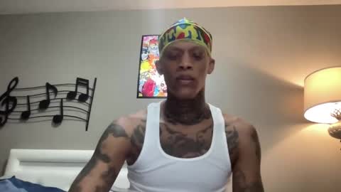 Snapshot of joshperrygoon chatting on 12-28-24, 01:29 joshperrygoon online show from 12-28-24, 01:29