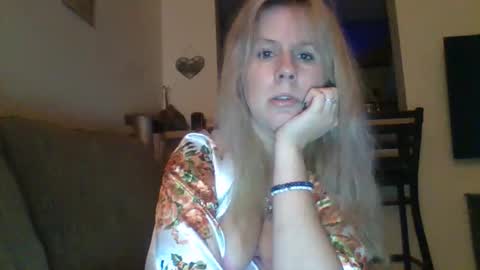 Snapshot of josiecaruso chatting on 11-03-25, 06:47 Lana Caruso online show from 11-03-25, 06:47