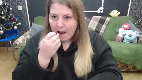 josiesun771 online show from 02-07-25, 07:07