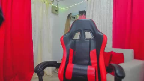 josue_linares online show from 11-11-25, 07:08