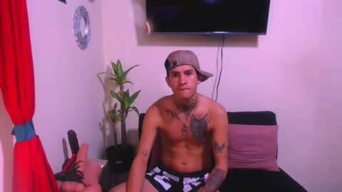 Snapshot of josue_linares chatting on 05-17-26, 01:47 josue_linares online show from 05-17-26, 01:47