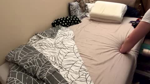 Snapshot of joujohn chatting on 01-19-25, 04:33 joujohn online show from 01-19-25, 04:33