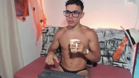 Im Jouliano online show from 10-24-25, 09:22