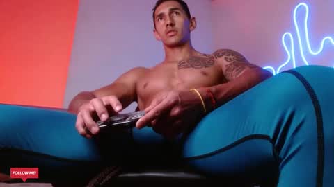 Snapshot of joy_lopezfit chatting on 01-28-25, 07:00 JOYLOPEZFIT online show from 01-28-25, 07:00
