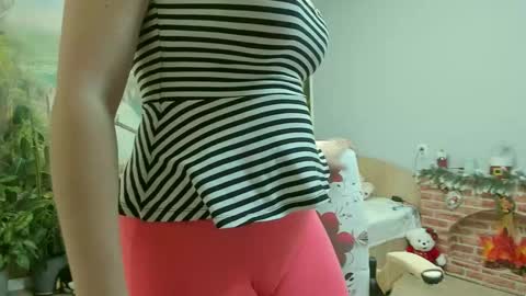 Snapshot of joyfuluntamed chatting on 11-13-25, 04:33 joy online show from 11-13-25, 04:33