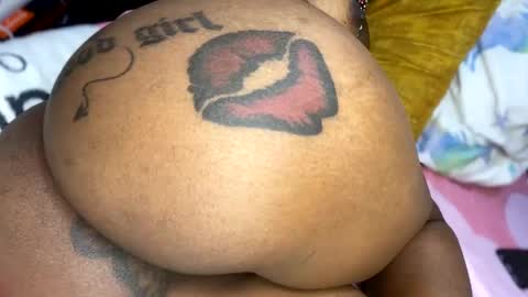 Snapshot of joyslim1 chatting on 01-14-25, 03:11 Butterflyass online show from 01-14-25, 03:11