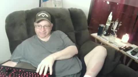 Snapshot of jpmel99 chatting on 12-08-24, 02:39 jpmel99 online show from 12-08-24, 02:39