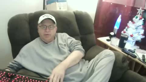 Snapshot of jpmel99 chatting on 12-15-24, 12:07 jpmel99 online show from 12-15-24, 12:07