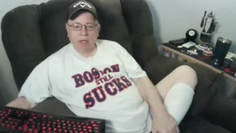 Snapshot of jpmel99 chatting on 09-28-25, 10:04 jpmel99 online show from 09-28-25, 10:04