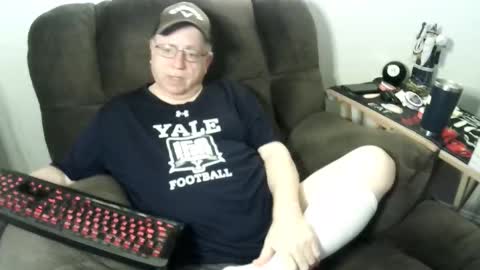 Snapshot of jpmel99 chatting on 11-27-25, 11:51 jpmel99 online show from 11-27-25, 11:51