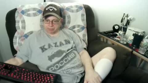 Snapshot of jpmel99 chatting on 03-08-26, 02:04 jpmel99 online show from 03-08-26, 02:04