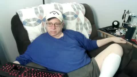 Snapshot of jpmel99 chatting on 05-16-26, 11:03 jpmel99 online show from 05-16-26, 11:03