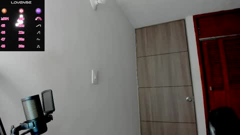 Snapshot of jriizh chatting on 02-27-25, 02:21 Cristian- tellme Criis online show from 02-27-25, 02:21