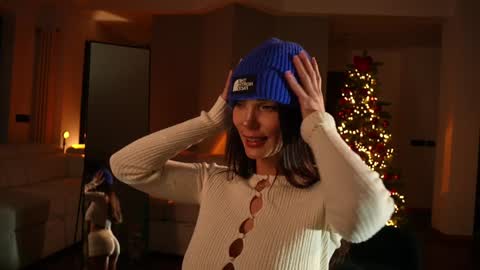 Jennifer Diaz online show from 01-04-25, 08:59