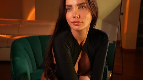 Jennifer Diaz online show from 01-05-25, 10:50