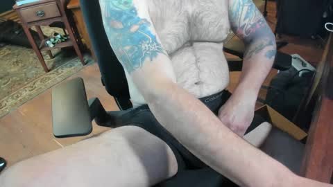 Snapshot of jsimon04 chatting on 12-26-24, 04:36 jsimon04 online show from 12-26-24, 04:36